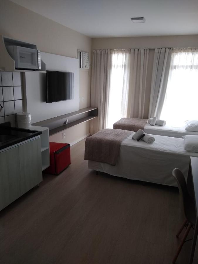 Caravaggio Praia Hotel ฟลอเรียนอโปลิส ภายนอก รูปภาพ