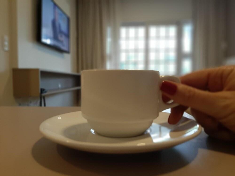 Caravaggio Praia Hotel ฟลอเรียนอโปลิส ภายนอก รูปภาพ