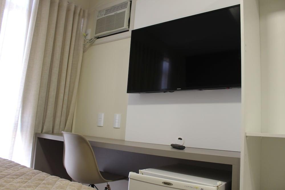 Caravaggio Praia Hotel ฟลอเรียนอโปลิส ภายนอก รูปภาพ
