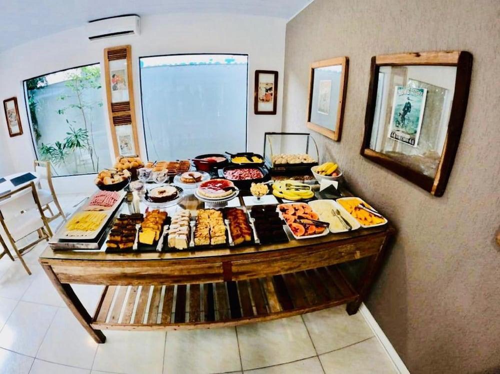 Caravaggio Praia Hotel ฟลอเรียนอโปลิส ภายนอก รูปภาพ