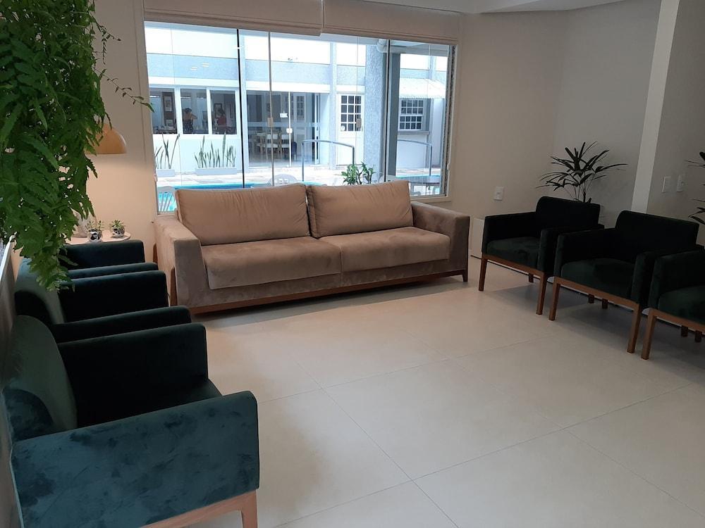 Caravaggio Praia Hotel ฟลอเรียนอโปลิส ภายนอก รูปภาพ
